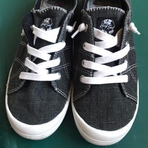 Roxy Women's Bayshore Slip on Sneaker Shoe